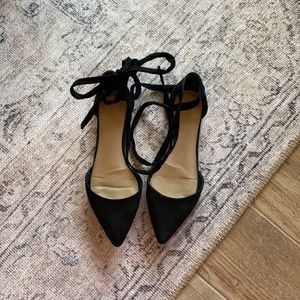 Vince Camuto size 9 flats